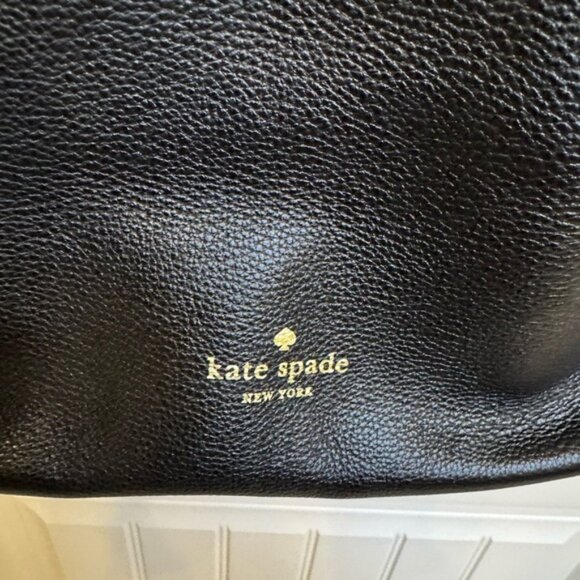 Kate Spade Grey Street Cooper Bucket Bag in Black Pebble Leather. 10 x 11 x 6 - Picture 2 of 9